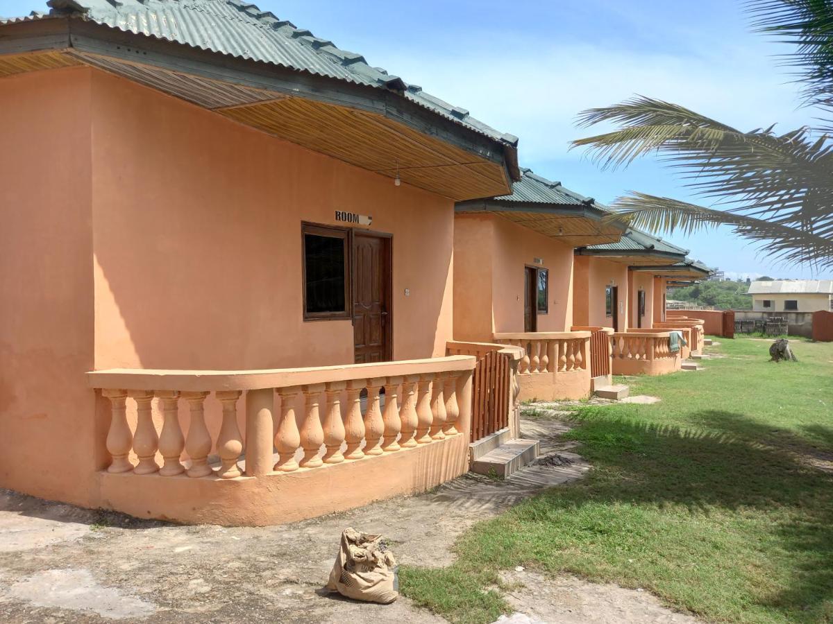Comfort Beach Resort Biriwa Eksteriør bilde