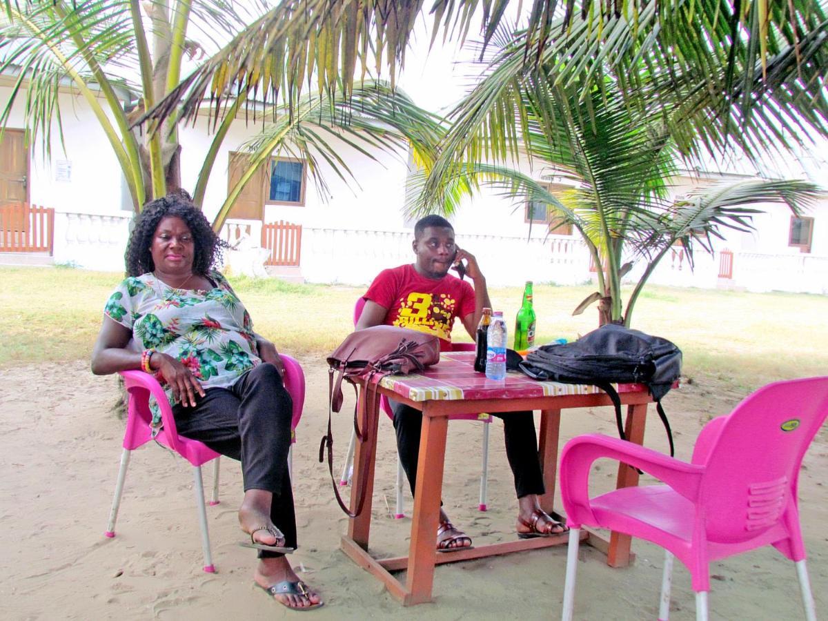Comfort Beach Resort Biriwa Eksteriør bilde